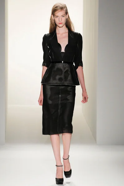 Look 3